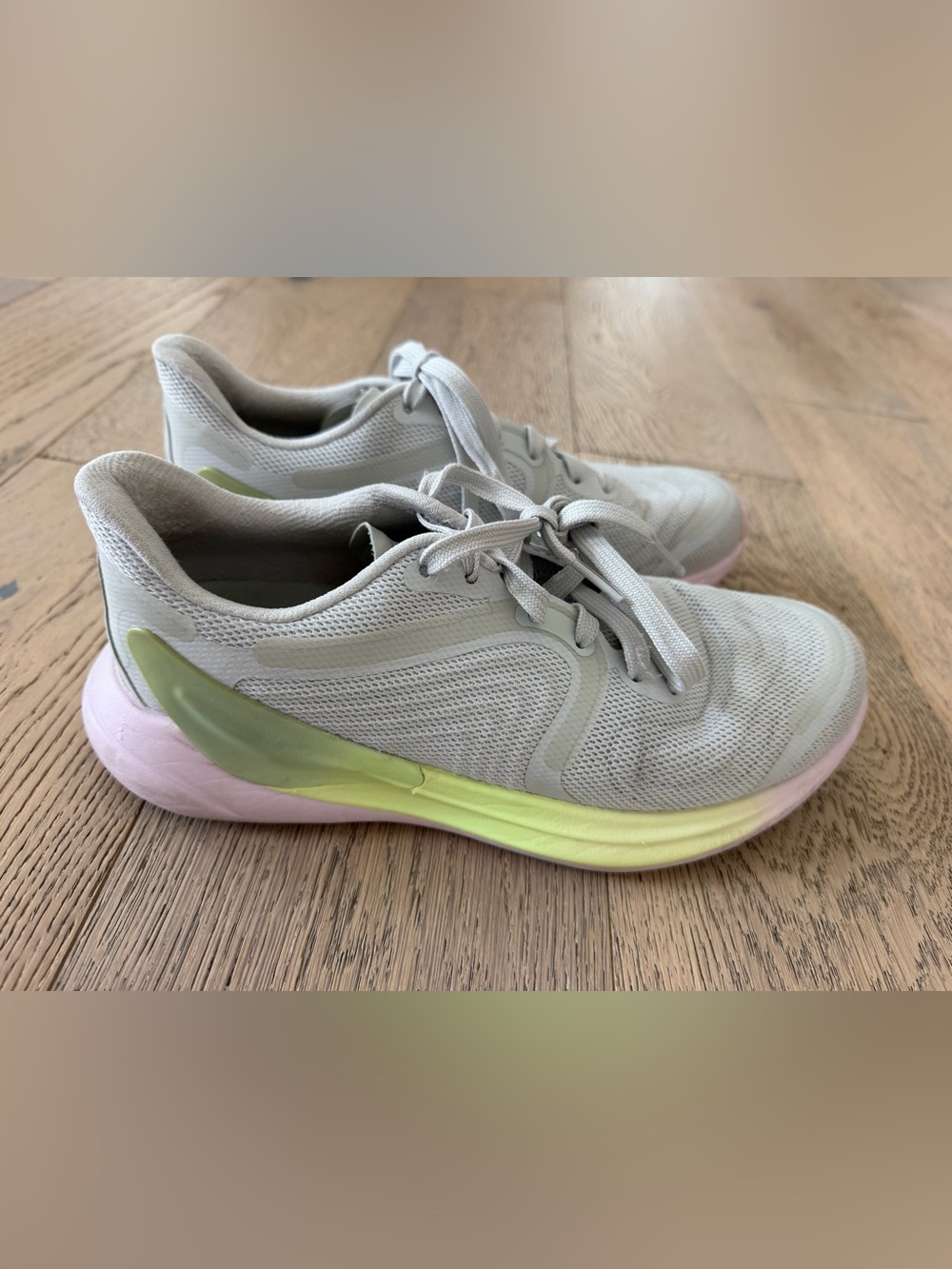 Lululemon Blissfeel Run 2 Women Running Shoes Grey Yellow Pink Size 7.5